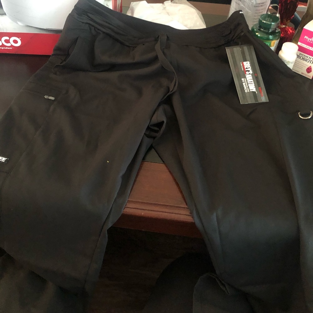 NWT-2x Petite Grey’s Anatomy Black Scrub Pant